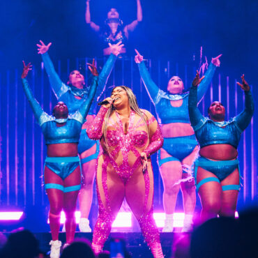 check-out-photos-of-lizzo-and-latto-at-madison-square-garden,-new-york-city,-october-3,-2022