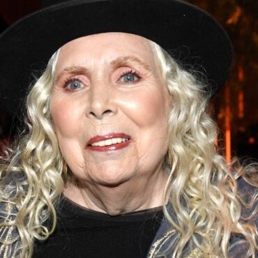 joni-mitchell-to-play-first-headline-show-in-23-years