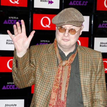 in-rare-interview-xtc’s-andy-partridge-says-he-no-longer-writes-songs-but-would-welcome-a-kate-bush-style-comeback