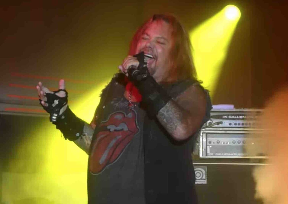 faith-no-more-singer-brutally-humiliates-vince-neil