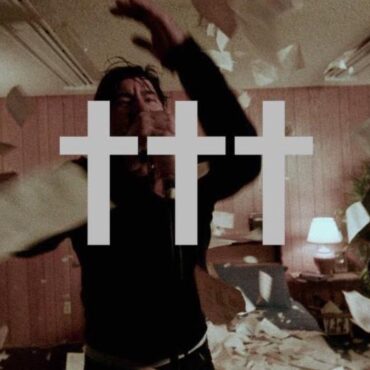 chino-moreno’s-†††-(crosses)-announce-ep,-share-video-for-new-song-“vivien”:-watch