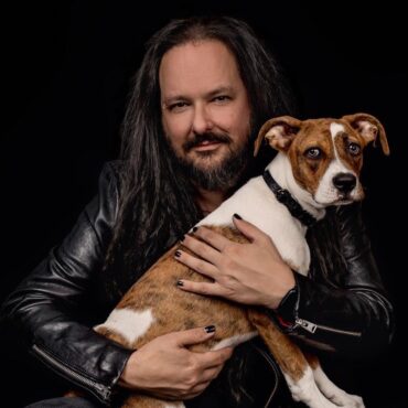 korn’s-jonathan-davis-launches-freak-on-a-leash-premium-pet-products