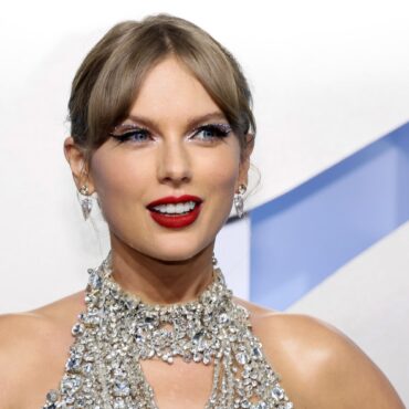 taylor-swift-announces-2023-us.-stadium-tour