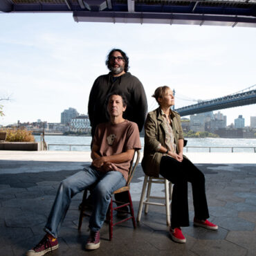 yo-la-tengo-announce-new-album,-share-new-song-“fallout”