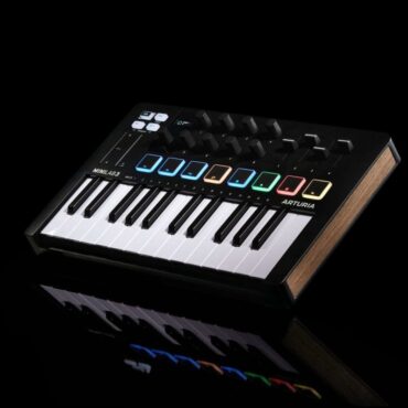 the-arturia-minilab-3-review:-a-perfect-midi-keyboard-for-beginners-and-on-the-go-professionals