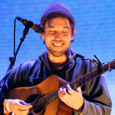 fleet-foxes-share-new-song-“a-sky-like-i’ve-never-seen”:-listen