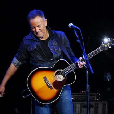 bruce-springsteen-says-he-scrapped-an-entire-album-before-recording-new-covers-lp