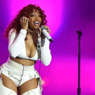 sza-reveals-new-album-title,-sos.