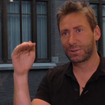 nickelback-singer-reveals-drug-use-at-concert