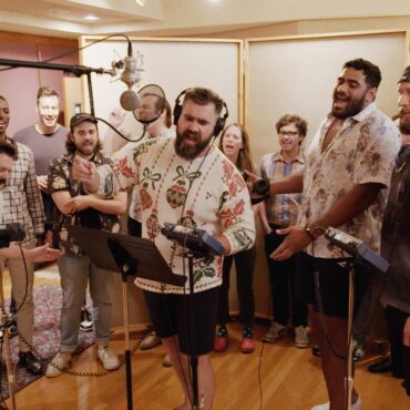 how-the-philadelphia-eagles-and-philly’s-music-scene-joined-forces-on-a-christmas-album