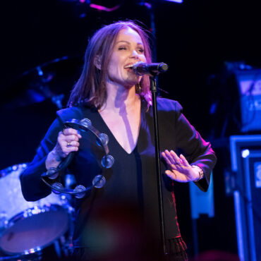 belinda-carlisle-prepping-first-new-pop-release-in-27-years