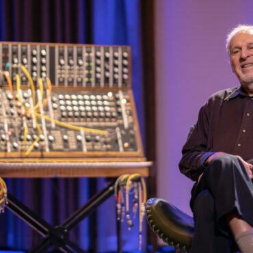 herb-deutsch,-moog-synthesizer-co-inventor,-dies-at-90