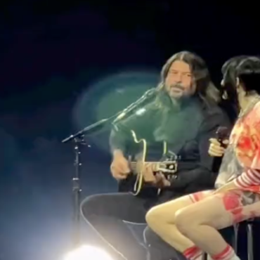 dave-grohl-is-collaborating-with-billie-eilish-in-video