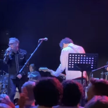 watch-yo-la-tengo-cover-the-ramones-with-marky-ramone-&-spongebob‘s-tom-kenny