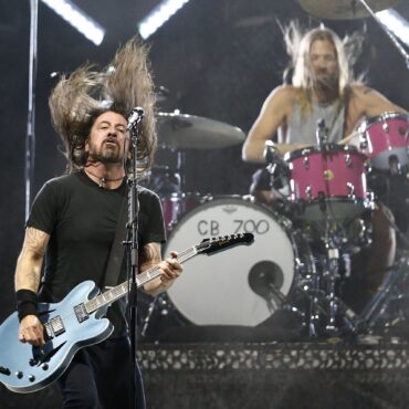 foo-fighters-announce-they-will-continue-without-taylor-hawkins