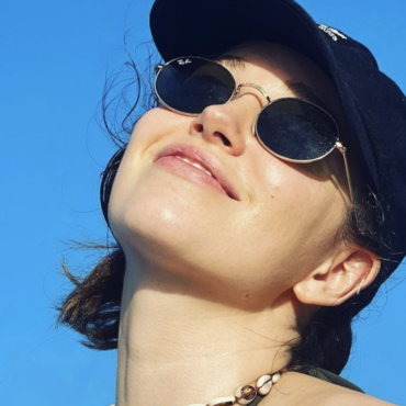 bono-daughter-posts-scorching-swimsuit-photos