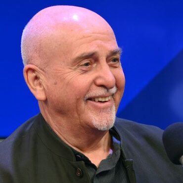 peter-gabriel-shares-new-song-“panopticom”:-listen