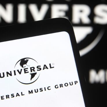 black-sheep-sue-universal-music-group-over-spotify-stock-sales