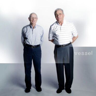 twenty-one-pilots-released-“vessel”-10-years-ago-today