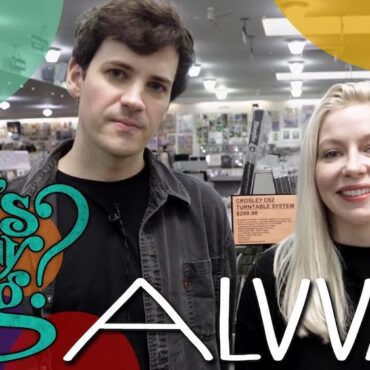 watch-alvvays-share-their-record-haul-for-amoeba’s-what’s-in-my-bag?