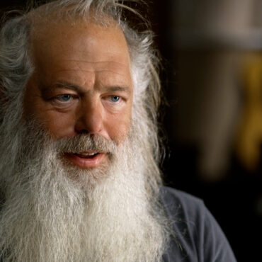 rick-rubin-explains-his-process-on-60-minutes:-“i-have-no-technical-ability-and-i-know-nothing-about-music”