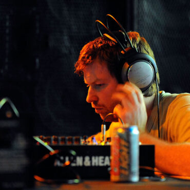 london’s-field-day-fest-has-aphex-twin’s-first-show-in-four-years