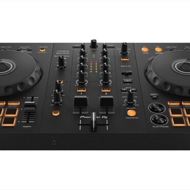 ddj-flx4-review:-a-look-into-pioneer's-entry-level-and-rekordbox-friendly-controller