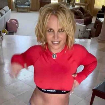 britney-spears-in-trouble-with-police-after-photo?