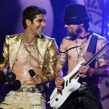 jane’s-addiction-announce-that-josh-klinghoffer-will-replace-dave-navarro-on-tour