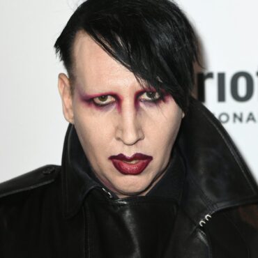 marilyn-manson-sued-for-sexual-assault-of-a-minor-in-the-’90s