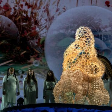 bjork-announces-2023-cornucopia-shows