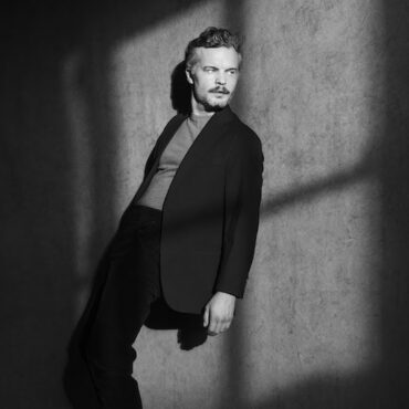 the-tallest-man-on-earth-announces-new-album,-shares-video-for-new-song-“every-little-heart”