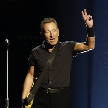 bruce-springsteen-fanzine-backstreets-ending-to-protest-ticket-costs
