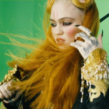 grimes-reveals-grammys-are-rigged-in-photo