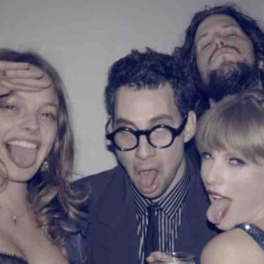 lana-del-rey-parties-with-taylor-swift-in-photos