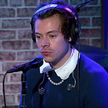 harry-styles-reacts-to-rumor-he-dates-men