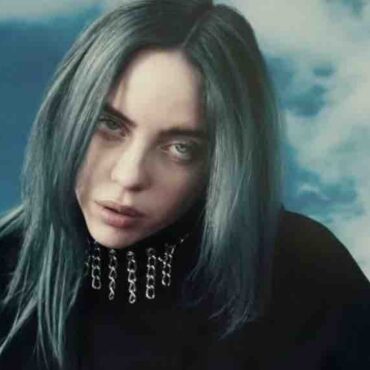 billie-eilish-creepy-photo-with-tim-cook-leaks