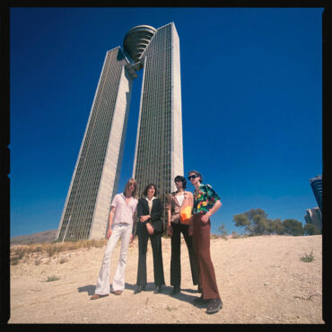 temples-share-new-song-“cicada”