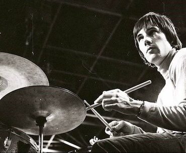 happy-birthday-mick-avory-(kinks)