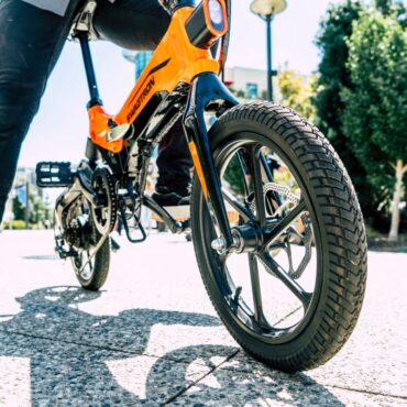 a-closer-look-at-the-swagtron-eb7-elite+-electric-bike:-features,-pros,-and-cons