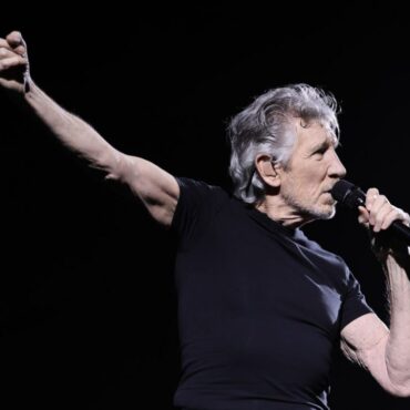 frankfurt-cancels-roger-waters-concert,-calling-him-one-of-the-world’s-most-well-known-antisemites