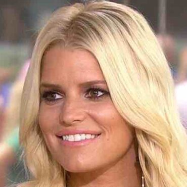 jessica-simpson-hot-new-photo-with-ashlee-leaks