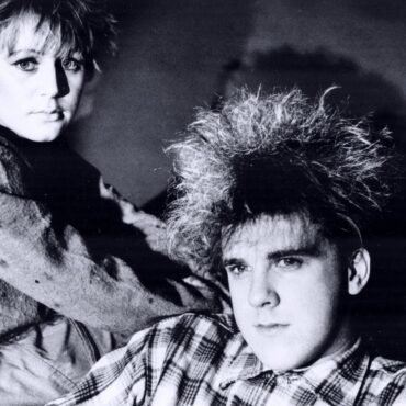 robin-guthrie-teases-“several-projects”-with-4ad-that-“may-please”-cocteau-twins-fans