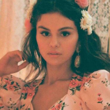 selena-gomez-pleads-with-fans-after-health-bombshell