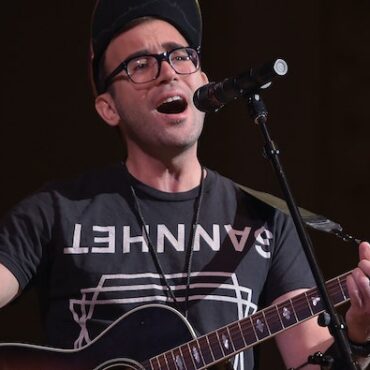 sufjan-stevens’-illinois-is-getting-a-stage-show-this-summer