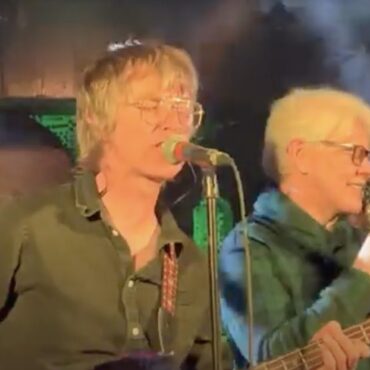 watch-sloan-perform-with-dave-foley-in-calgary:-“some-serious-canadiana-overload”