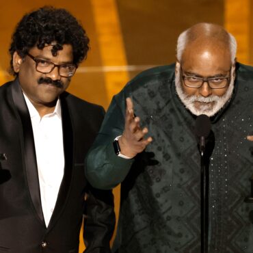 rahul-sipligunj,-kaala-bhairava,-and-mm.-keeravani-wins-best-original-song-for-“naatu-naatu”-at-2023-oscars