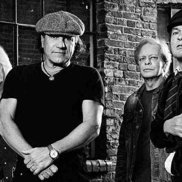 u2-guitarist-reveals-truth-about-ac/dc