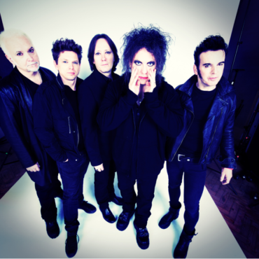 the-cure’s-robert-smith-says-ticketmaster-will-partially-refund-“unduly-high”-ticket-fees