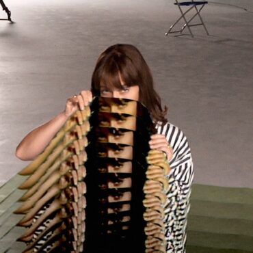 feist-shares-video-for-new-song-“borrow-trouble”:-watch